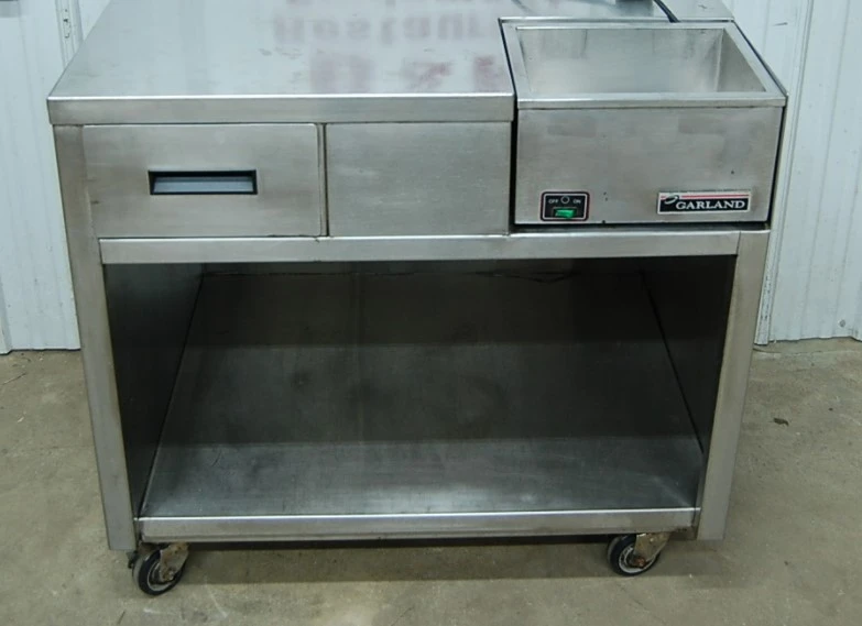 142-0324 37” Donut Icing Table with Heated Icer