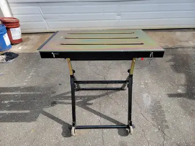 30" x 20" Portable Welding Workbench Table