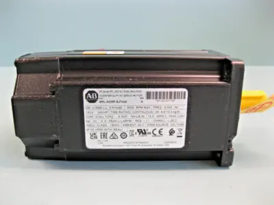 NEW Allen-Bradley MPL-A330P-SJ72AA
