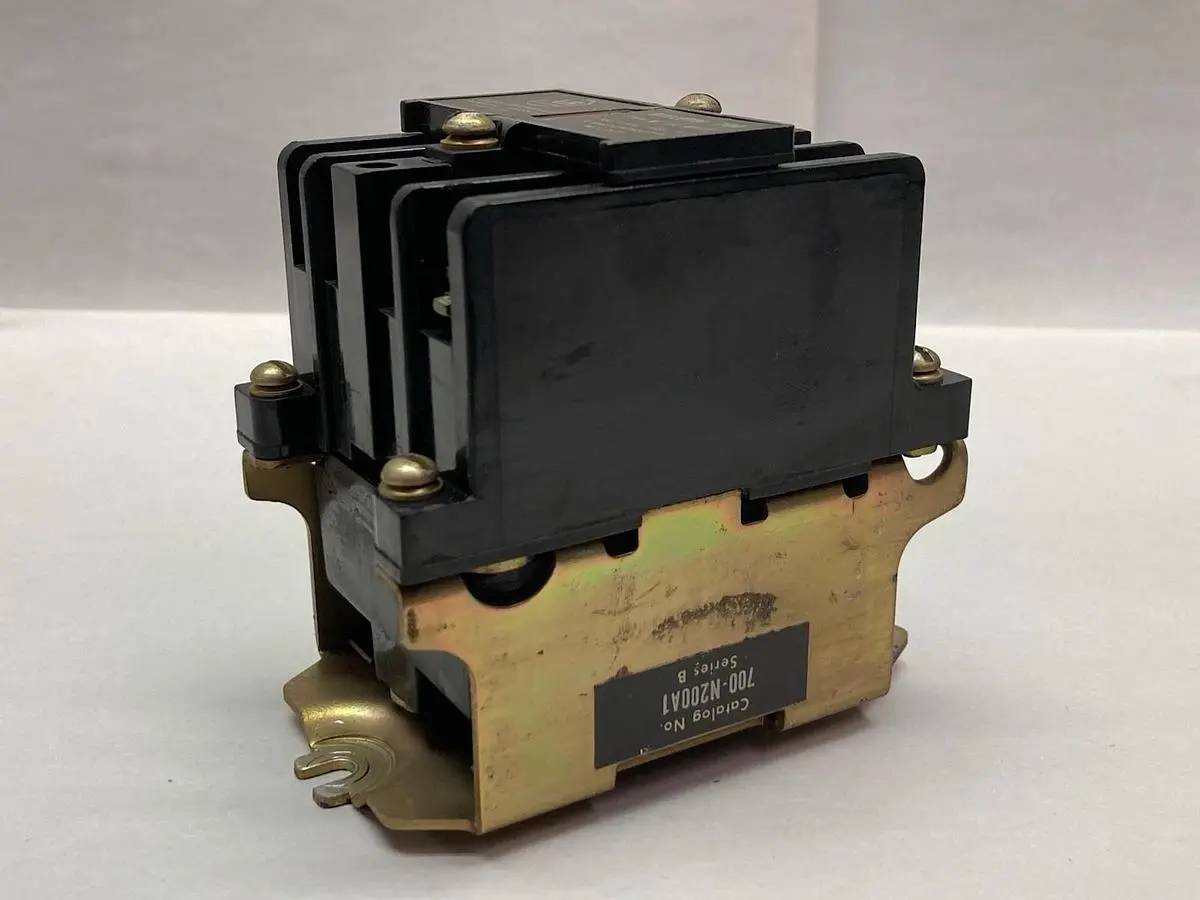 Used ALLEN-BRADLEY 700-N200A1 Miscellaneous Equipment (Electrical & Power) | Surplus Asset Holdings #1200483