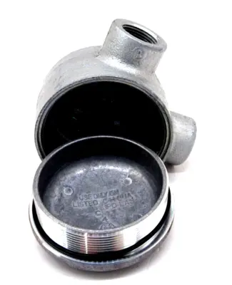 NEW EATON GUAL26 CONDUIT OUTLET BOX W/ O-RING, GASKET AND GROUND SCREW 3/4"