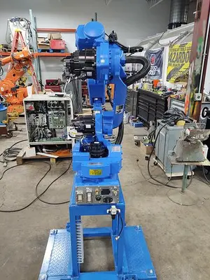 USED 2013 YASKAWA MOTOMAN MH6-10
