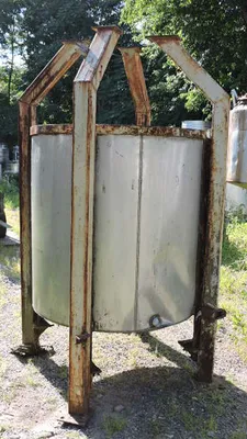 USED 350 GALLON MIXING TANK 350 GALLON