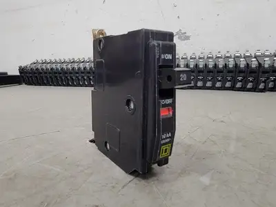 NEW SQUARE D QOB120