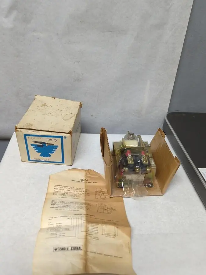 New | in-Stock EAGLE SIGNAL HD504AG21 Miscellaneous Equipment (Electrical & Power) Ohio US | Surplus Asset Holdings #1208895