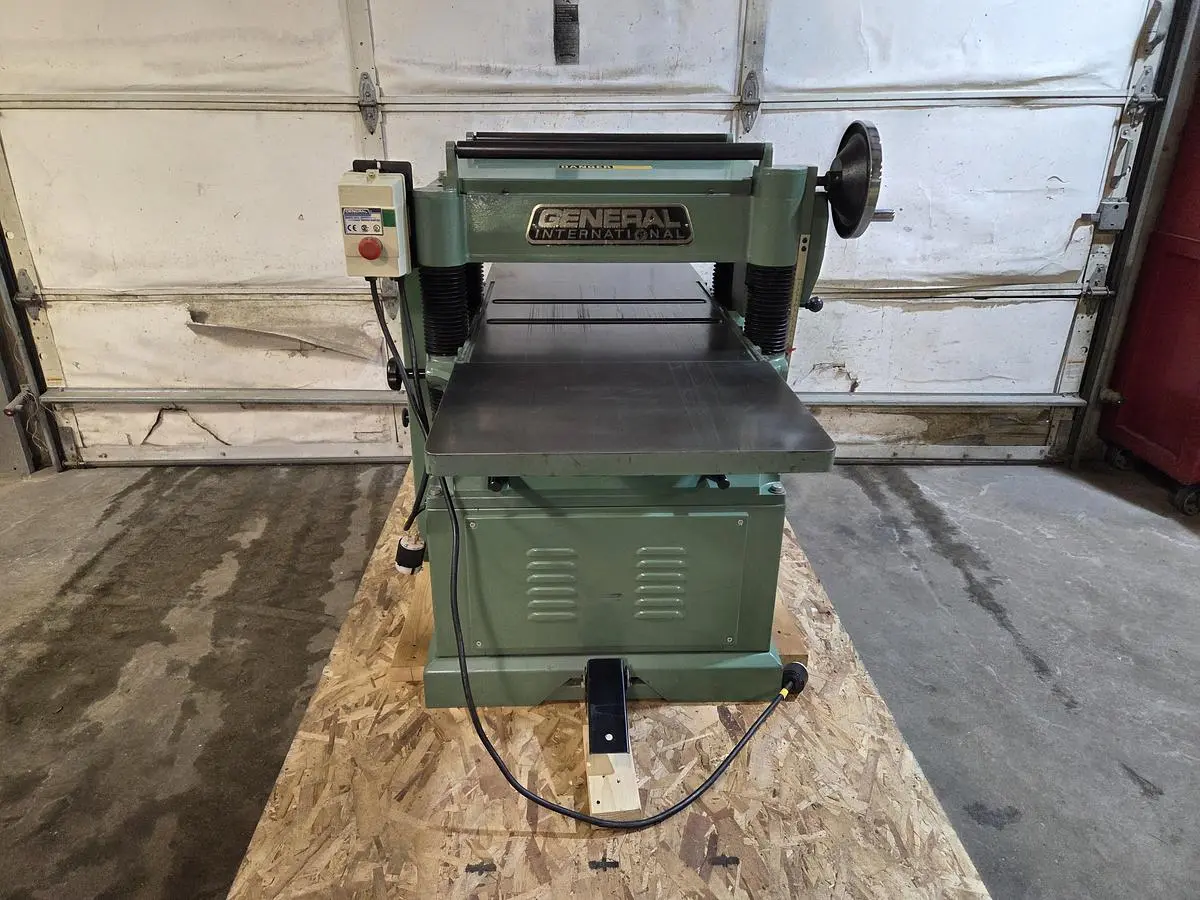 USED 2002 GENERAL INTERNATIONAL 30-300