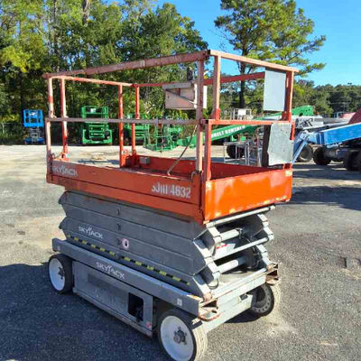 USED 2014 Skyjack SJ4632