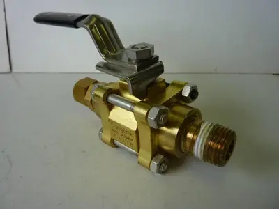 USED SWAGELOK B-63TF8