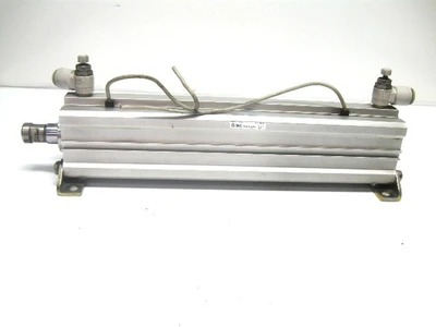USED SMC CDQ2L40-200DC-A73Z