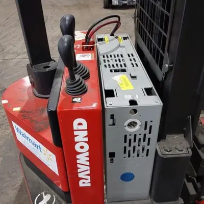 USED 2023 RAYMOND RSS40