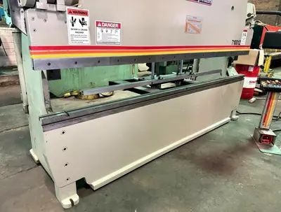 USED 1992 ACCURPRESS 710012