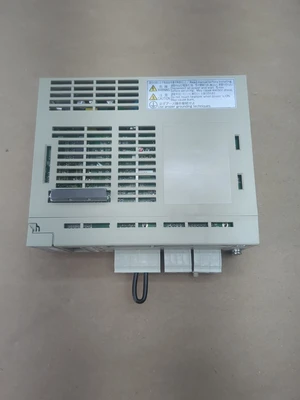 USED Yaskawa SGDH-A5AE