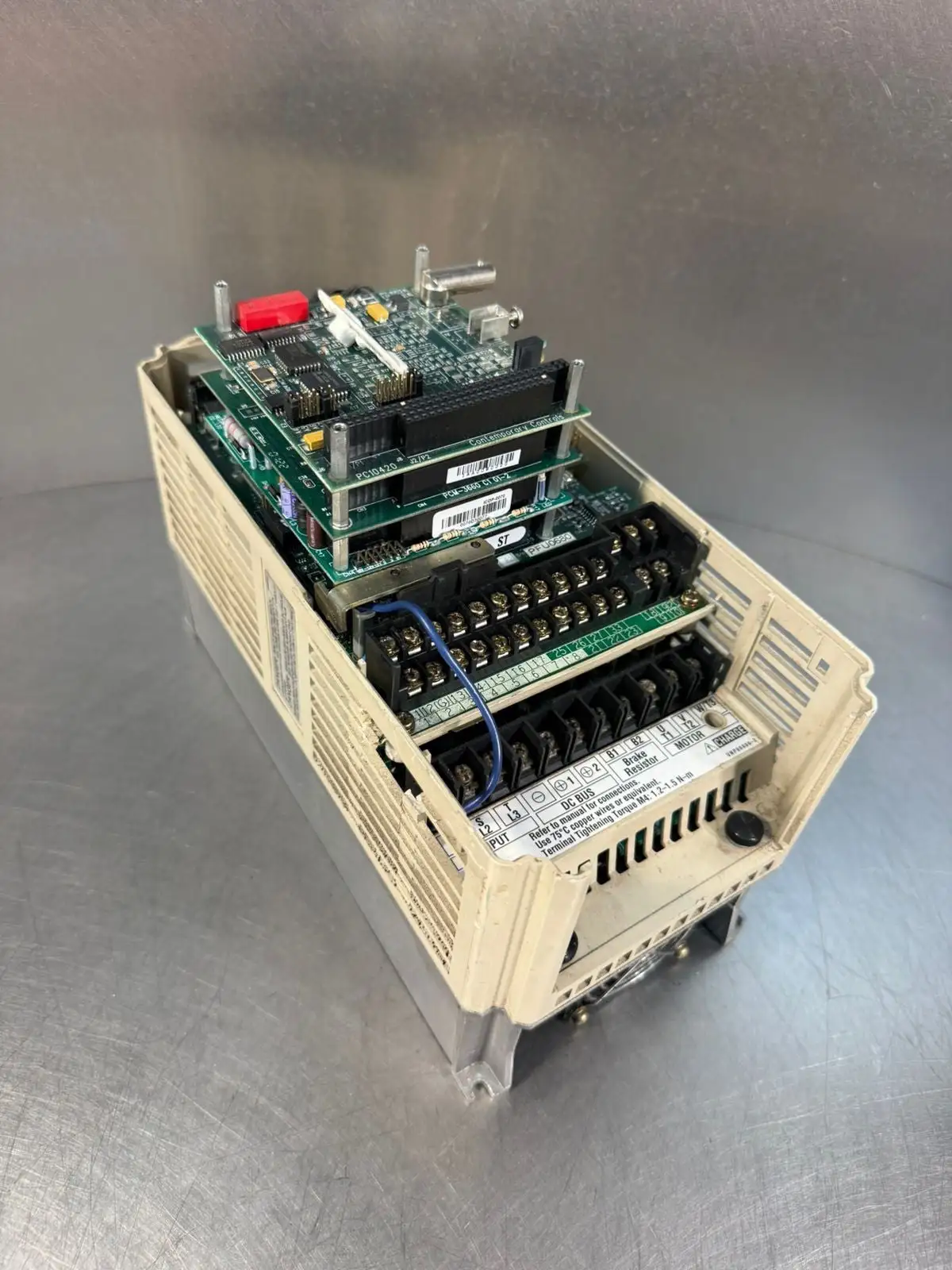 *2098 Magnetek Staca-B011-A1 3Phase Inp 380-460V / Out 0-460V (8.4.3)