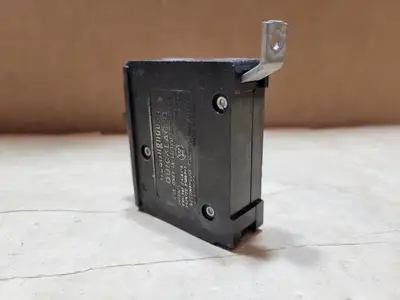 15 Amp, 1 Pole, 120/240 Volts Circuit Breaker
