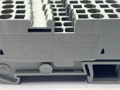 USED PHOENIX CONTACT FEED-THROUGH TERMINAL BLOCK ST 2,5-QUATTRO LOT OF 24