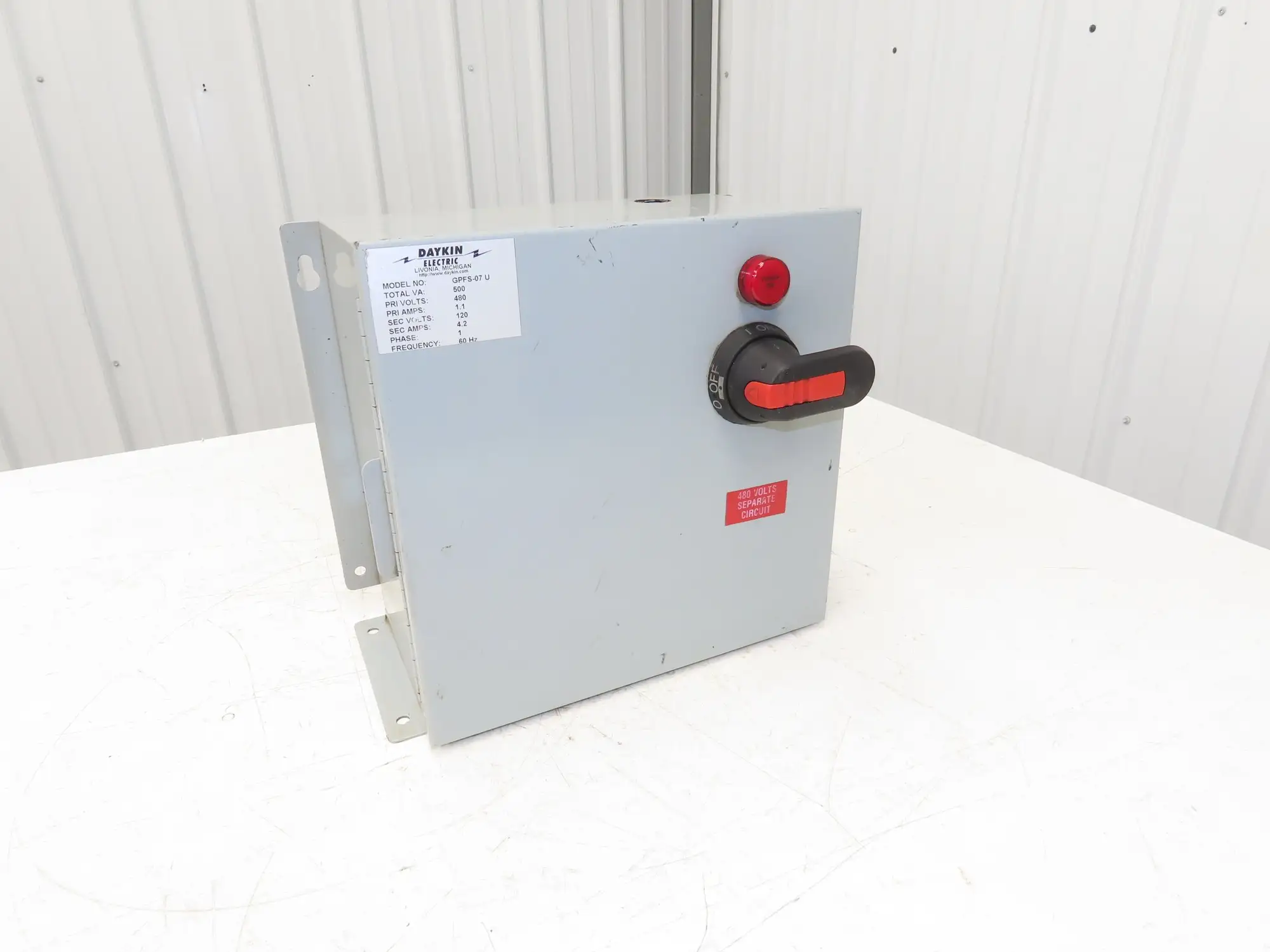 Daykin GPFS-07 U Stepdown Transformer Disconnect 500VA 1Ph HV 480V LV 120V