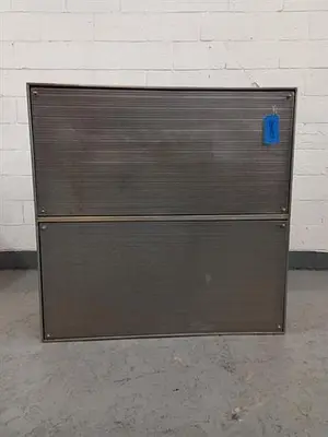 Stainless steel laminar flow hood