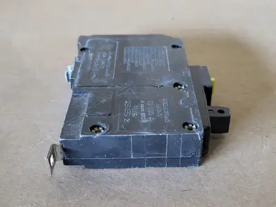 USED SQUARE D QOB120