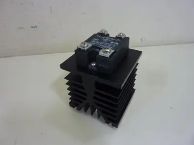 USED CRYDOM A4825