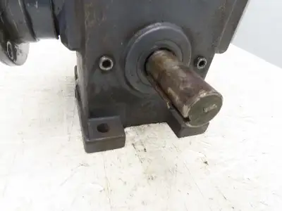 Winsmith 237MWU Worm Gearbox 20:1 Reducer 1.6Hp 90 RPM Dual Shaft 140TC