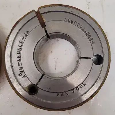 USED R & K TOOL THREAD GAUGE