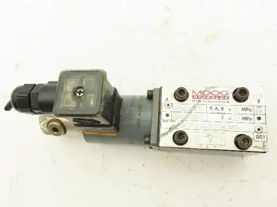 Moog Hydrolux DBEP06A4007GB/MA Proportional Reducing Valve 24VDC