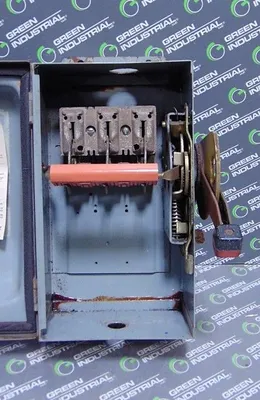 Square D HU361AWK Fusible Safety Switch 30 Amps 600Vac 250Vdc Ser. D1 Used