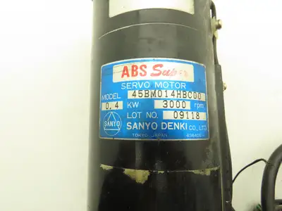 Sanyo Denki 45BM014HBC00 AC Servo Motor 0.4kW 3000rpm W/Encoder MRE-256SP052FSS