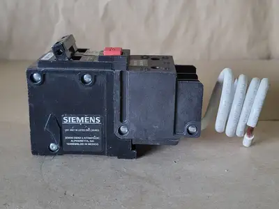 Used SIEMENS QE215H Switchgears British Columbia CA | Lenmark #239079
