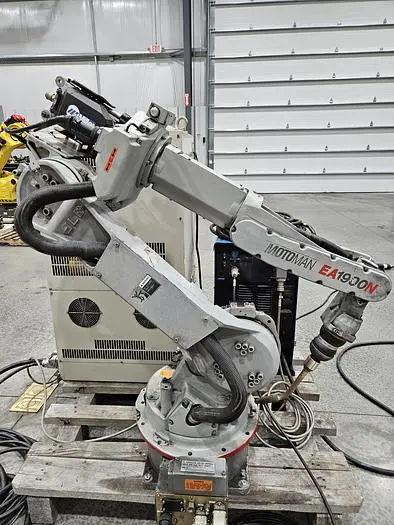 Used 2005 YASKAWA MOTOMAN EA1900N Robots Ohio US | Six Axis Solutions #397884