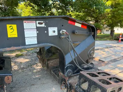 Used 2017 _UNKNOWN_ _UNKNOWN_ Lowboy Trailers Ohio US | Myron Bowling Auctioneers Inc #1504223