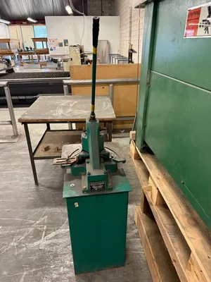 TENNSMITH 16-18 Notching Machines | ListingHippo (2)