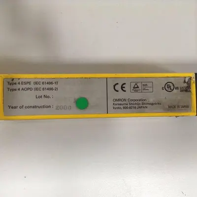 USED OMRON F3S-A082-L