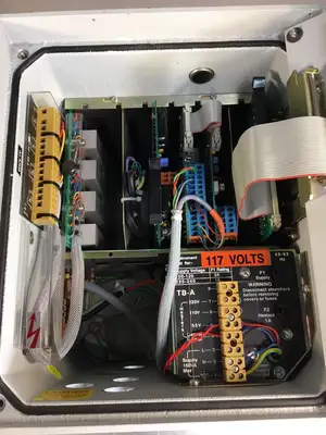 USED SERVOMEX 1100