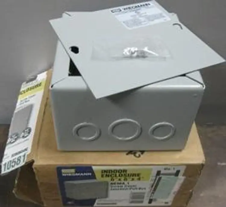 Used HUBBELL WIEGMANN _UNKNOWN_ Electrical Boxes Texas US | Bamko Surplus Process Equipment #928802