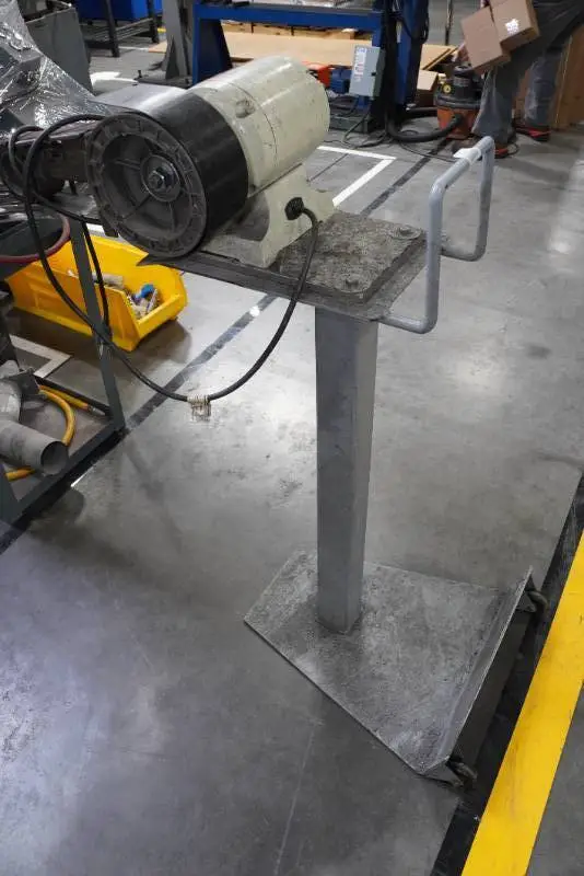 Jet JBG-8A 8" Bench Grinder on Stand with Belt Attachment
