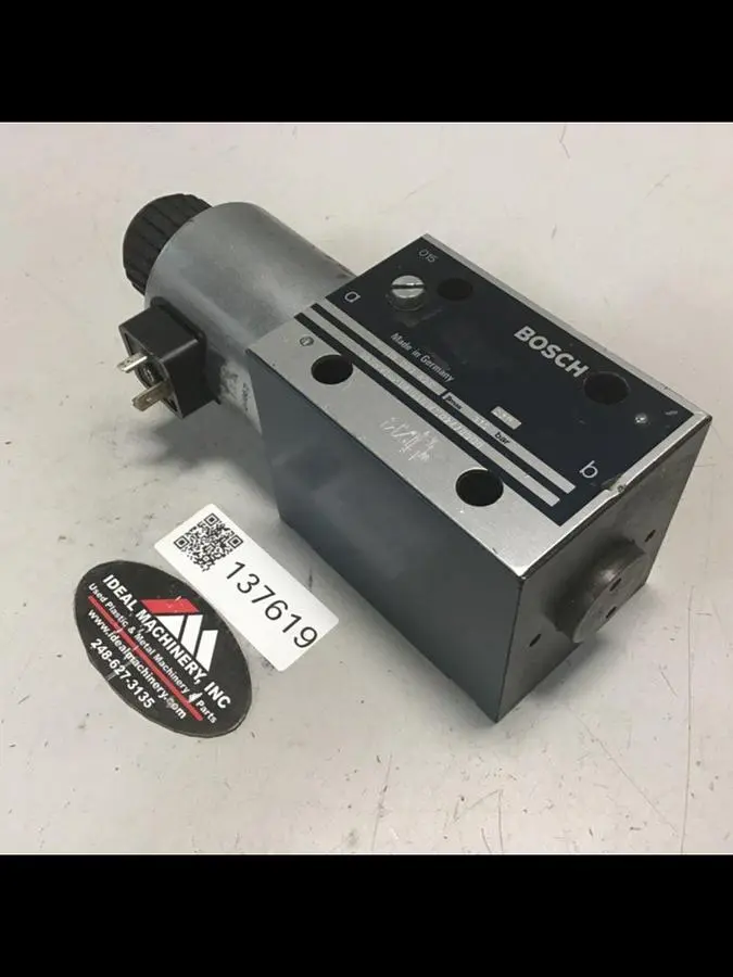 USED BOSCH 0 810 001 825