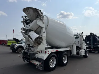 Used 2021 FREIGHTLINER 114SD BECK MIXER Concrete Mixer Trucks Minnesota US | Carco Truck & Equipment #1513851
