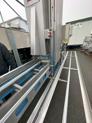 USED INNOTECH TRAY UPSTACKER