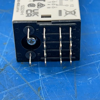 NEW Omron Omron H3Y-4