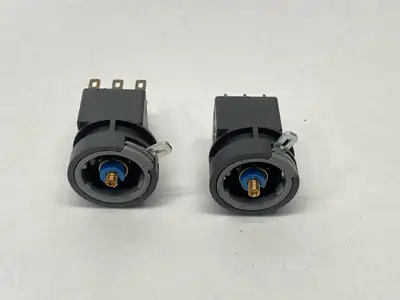 HA-C20 | IDEC  Pushbutton Switch 0.1A 125VAC 30VDC LOT OF 2 - New Other