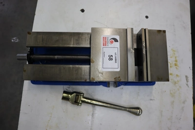 Used KURT WORKHOLDING SOLUTIONS DX6 Vises Minnesota US | Machinesused.com #1365996
