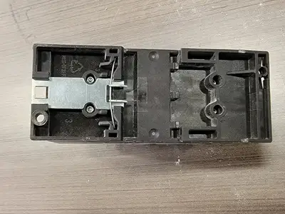 USED SIEMENS 3RV1031-4EB10