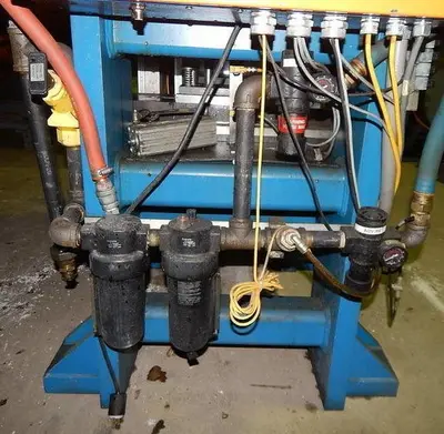 90 Ton FARGER & JOOSTEN MULTIPOWER Air/Oil Press