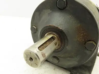 Sew Eurodrive R40DT90L4 Inline Gearbox 3.98:1 Reducer 432 RPM IEC 90L Foot Mount