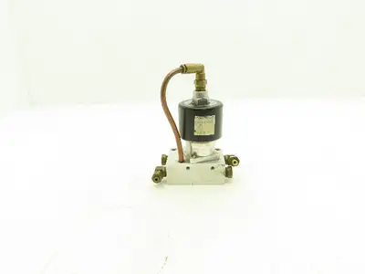 Versa E7SM-8012-66-120V60 Pneumatic Air Valve 2-Inlet 3-Way 2-Position NO 150psi