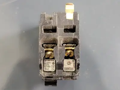USED SQUARE D QO230