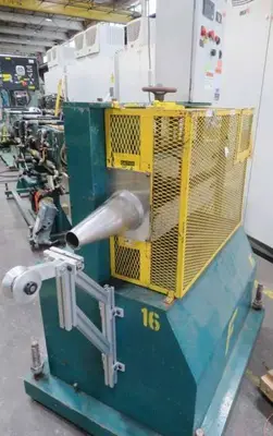 2002 BOLTON Model BBP-25-A Extruder Line Pipe Acc Haul Off | Perry Equipment (2)