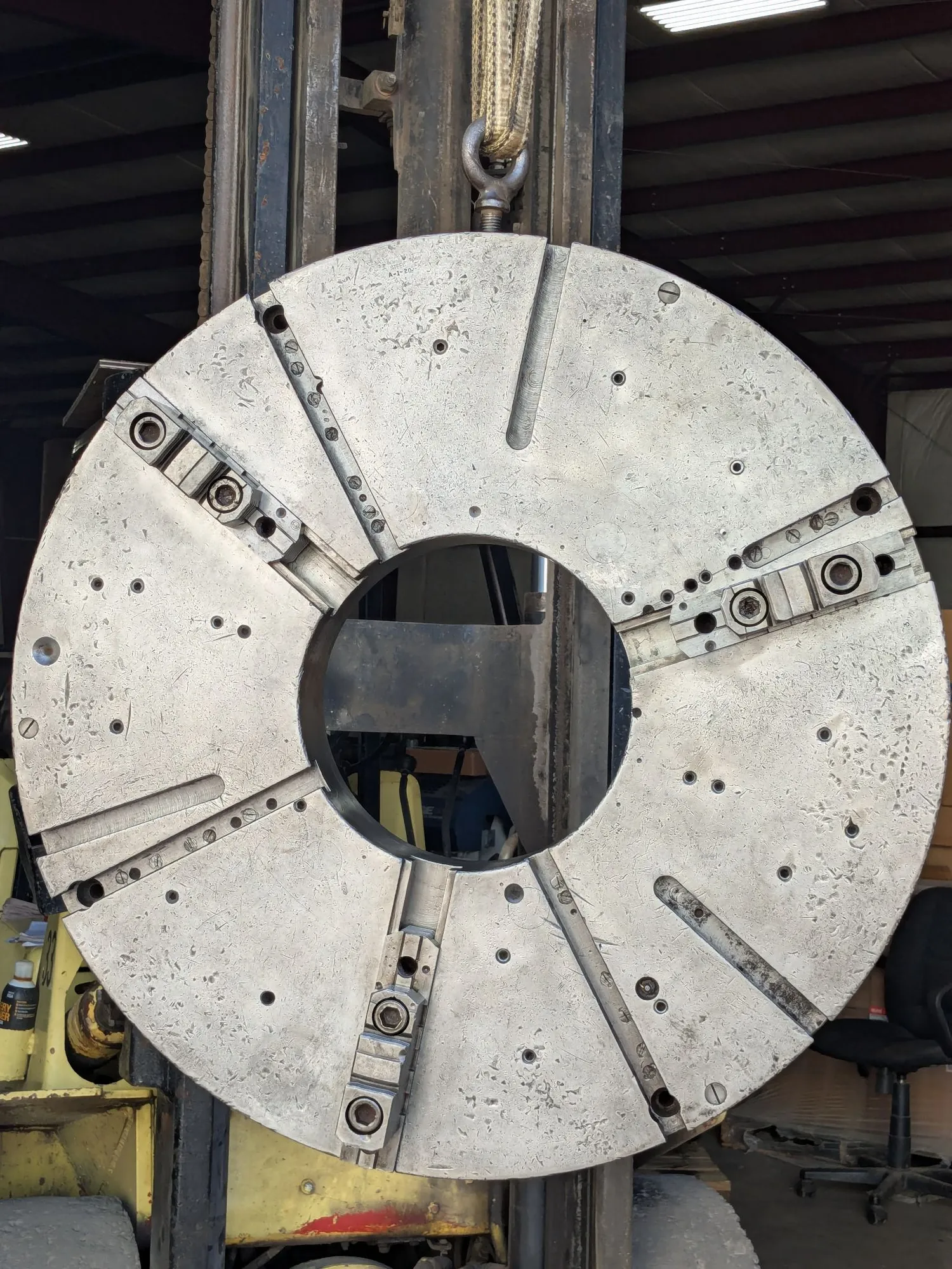 Used HORTON 32" 3-JAW A1-20 MOUNT Chucks Texas US | N & R Machine Sales #1548406