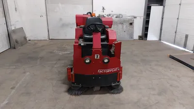 2015 FACTORY CAT 40-C FLOOR SCRUBBERS | Platinum Group (1)